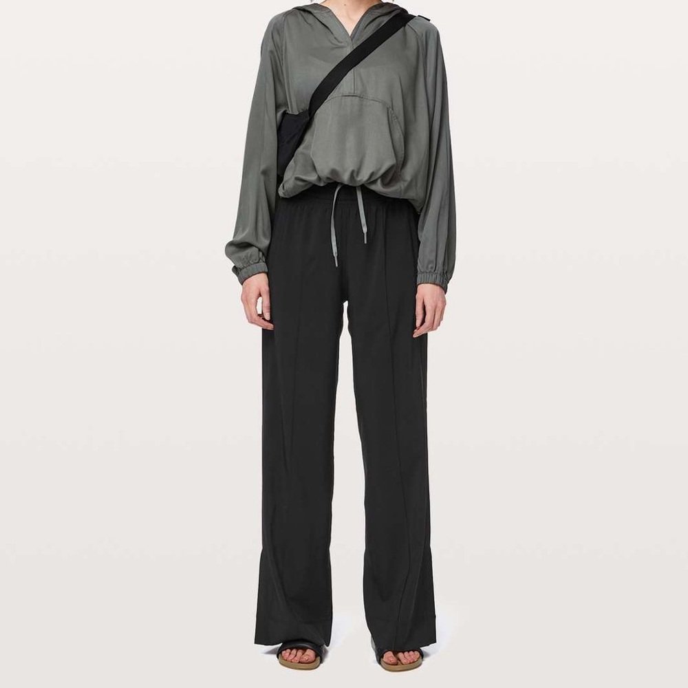 Lululemon Wanderer Wide Leg Pants Black, Size 6